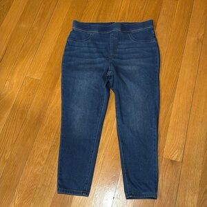 Time and tru women’s pull on jeans size large (12-14) .